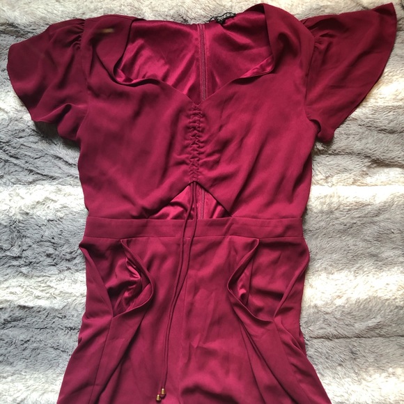 Flutter Sleeve Cutout Front Romper w/ Pockets - Picture 5 of 7